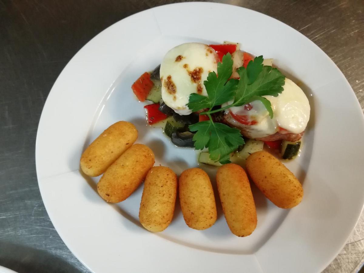 Gasthaus Dollinger 딘클스버 외부 사진