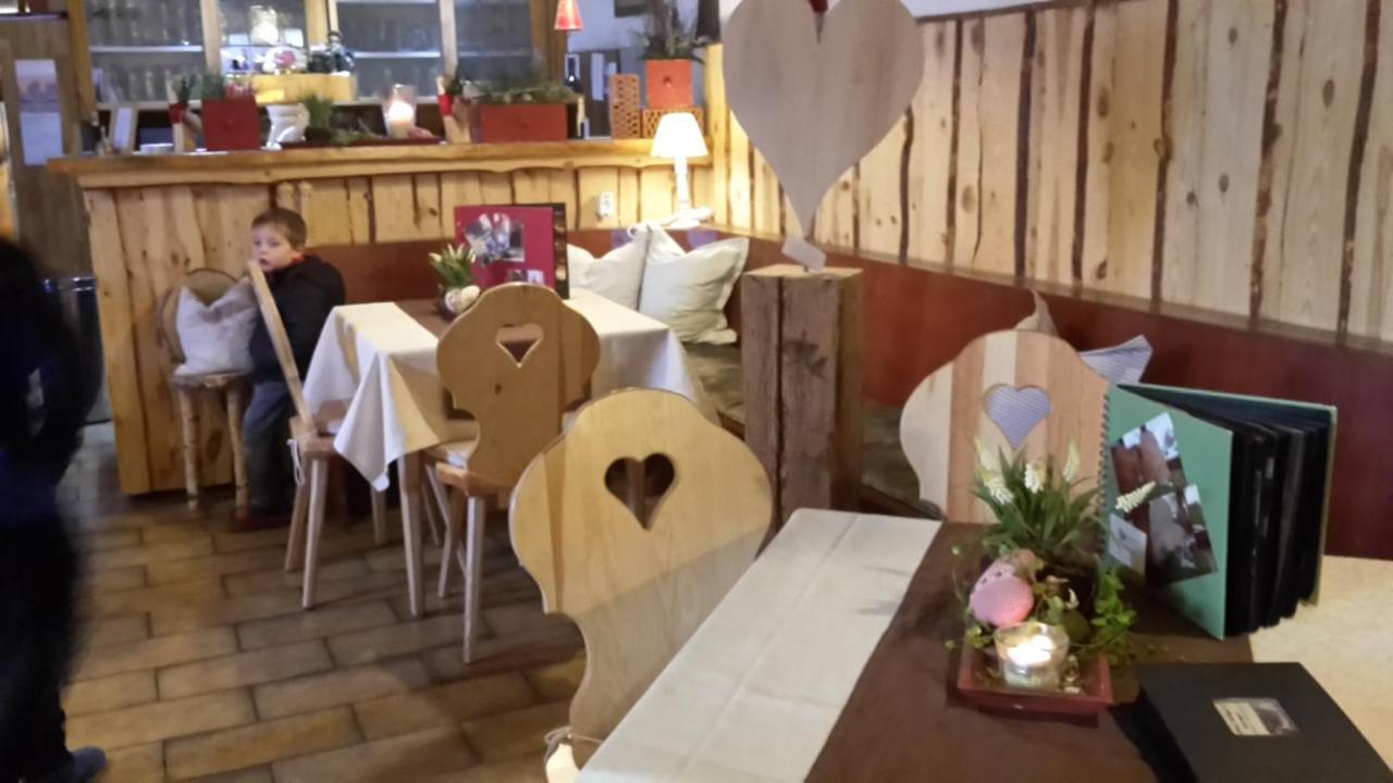 Gasthaus Dollinger 딘클스버 외부 사진